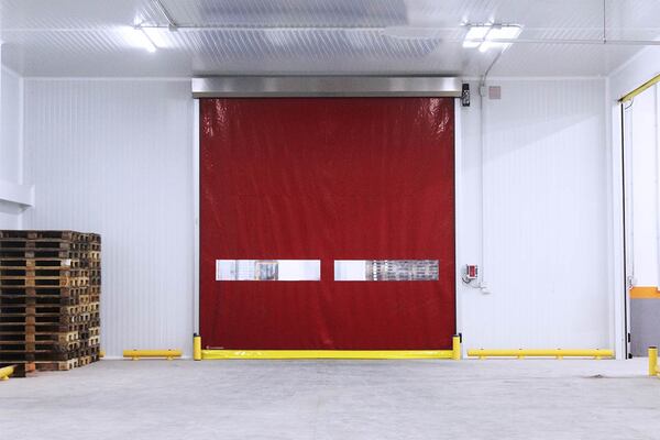 High speed doors for cold storage