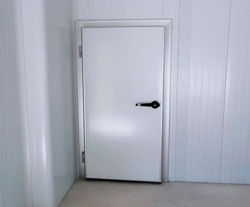 Cold storage doors swinging door